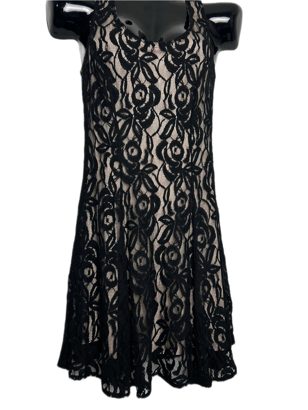 Black Lace Sleeveless Dress - Classic Elegant Fit